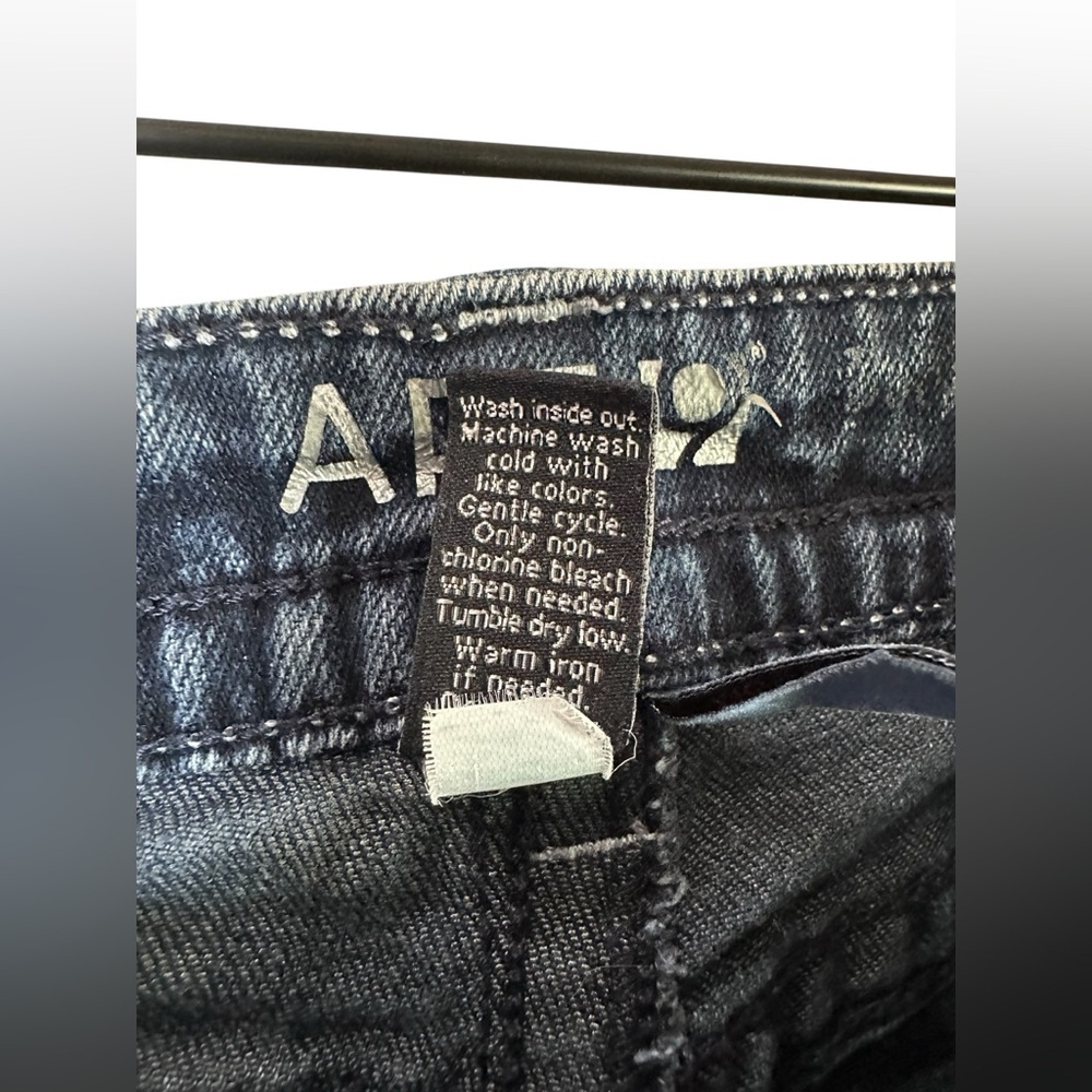 Apt. 9 Women’s Modern Fit Bootcut Jeans Size 4 Dark Wash Denim - Picture 5 of 7
